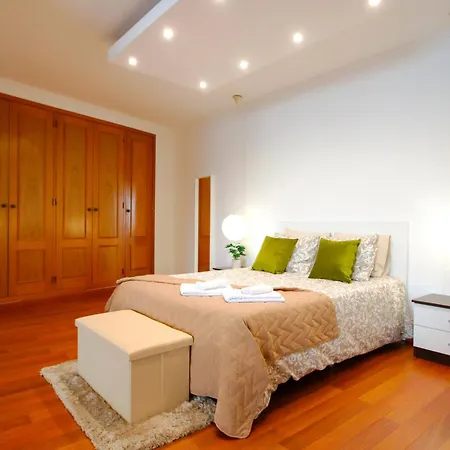 Curitiba By Algarve Vacation Apartment