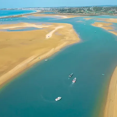 Curitiba - Com Ténis E Piscina, Em Appartement Albufeira